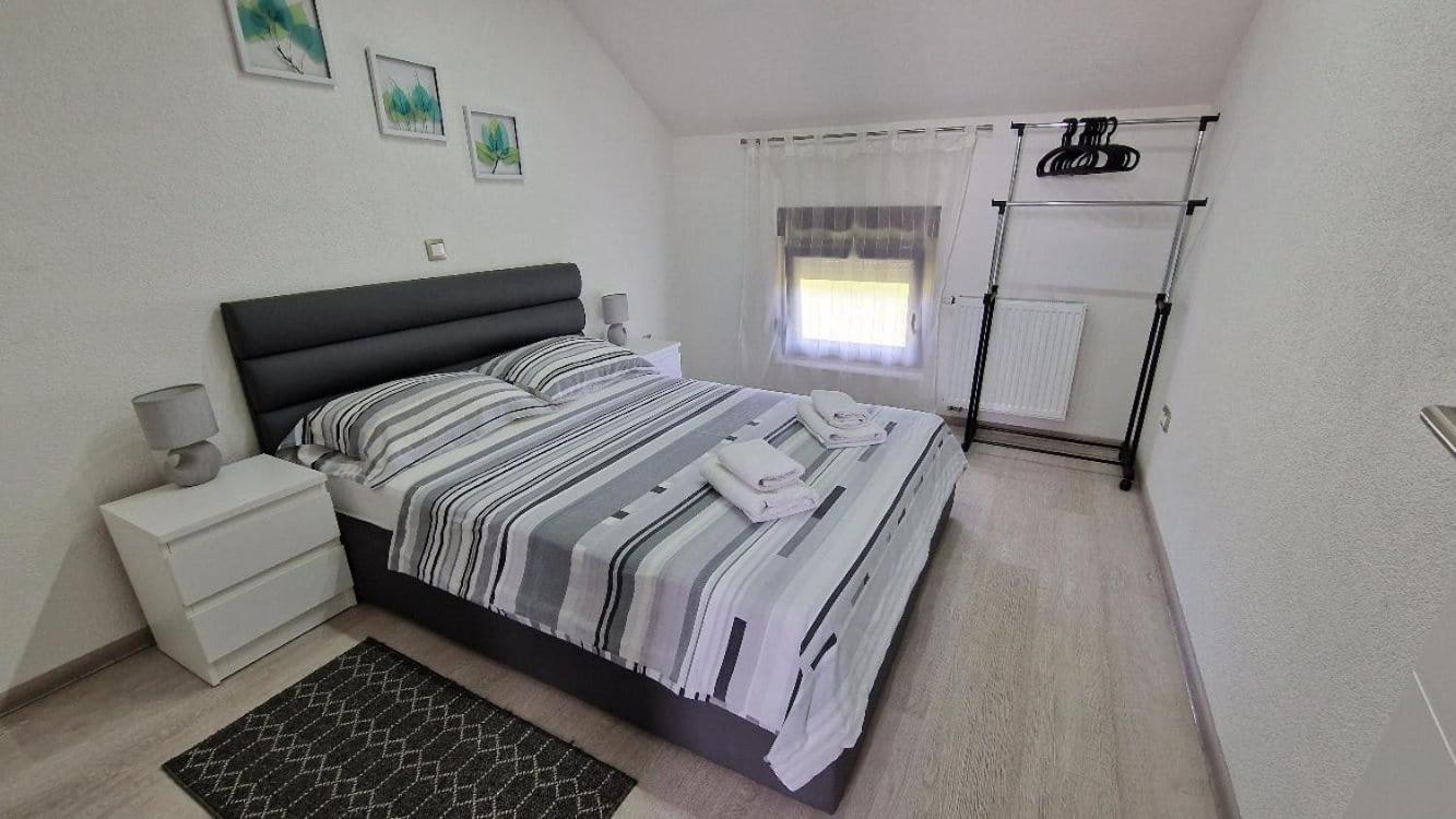 Отель House Boketto Кореница Экстерьер фото